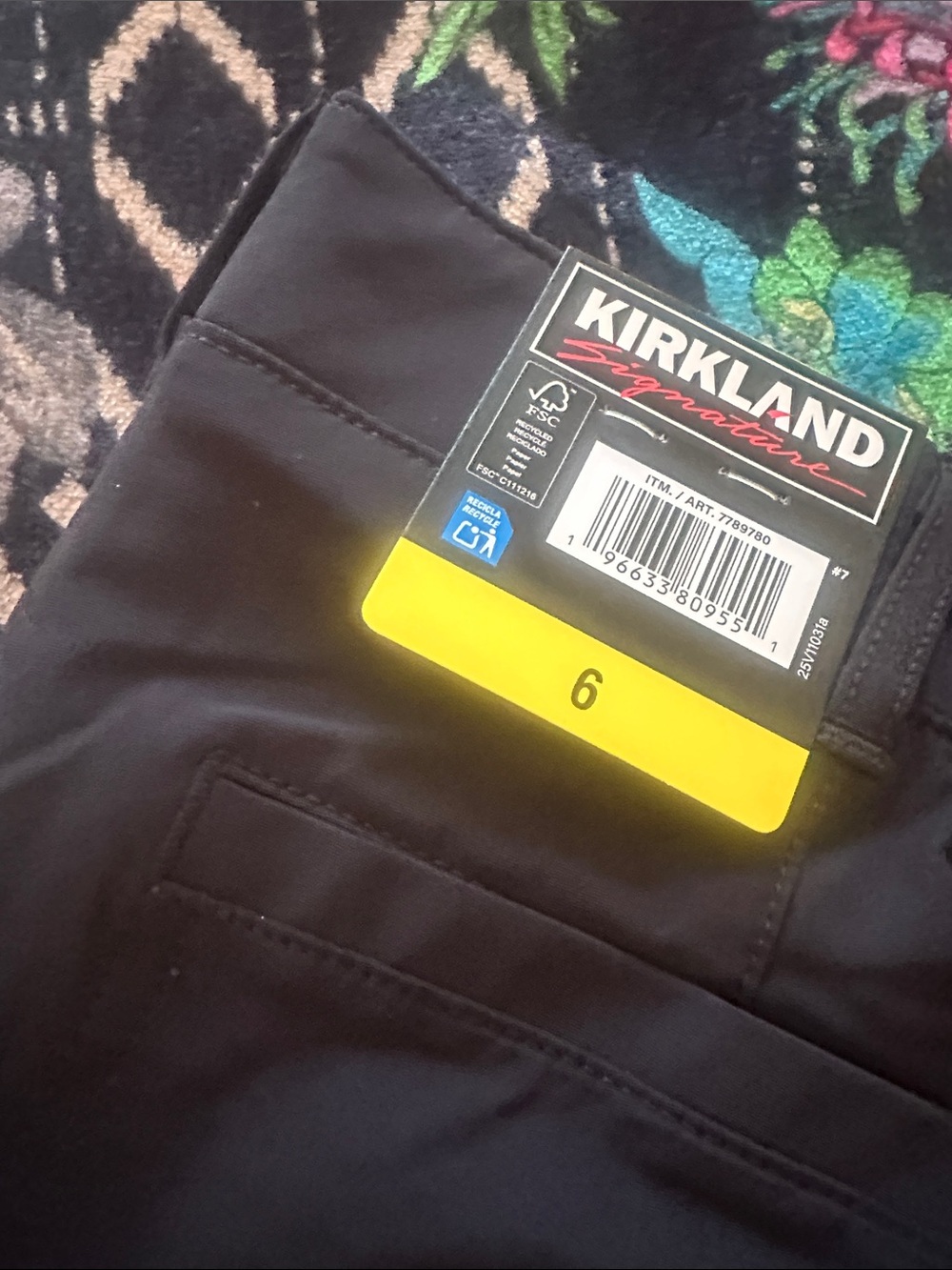 Kirkland Signature Travel Pants Black NWT - Picture 2 of 6